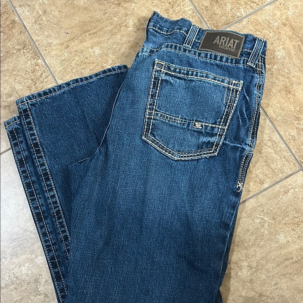40/30 Ariat M4 Relaxed Fit Jeans with Classic Style